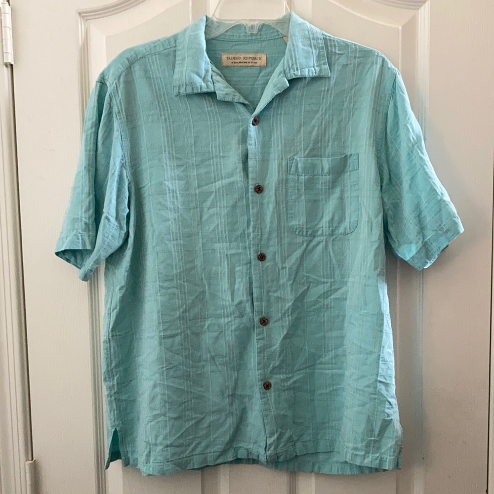 FINAL MARKDOWN ISLAND republic shirt medium